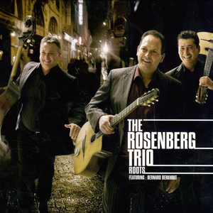 沙滩12人群体交视频
